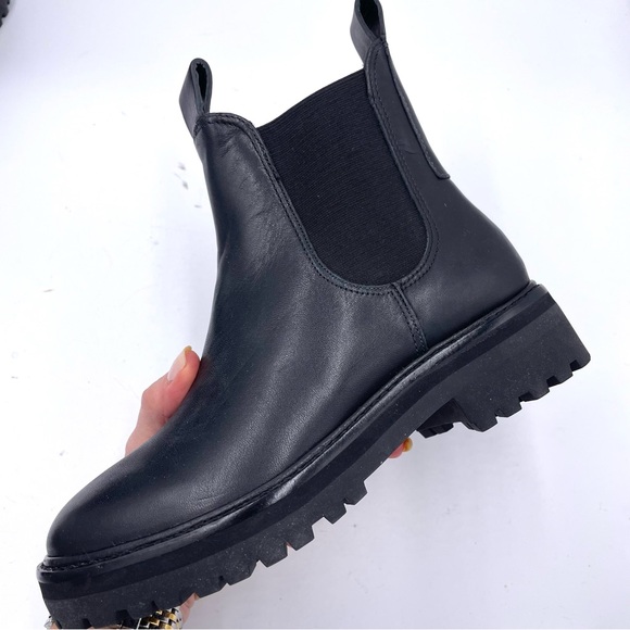 NEW Everlane Black Leather Lug Sole Chelsea Bootie in‎ Size 5.5 - Picture 8 of 14